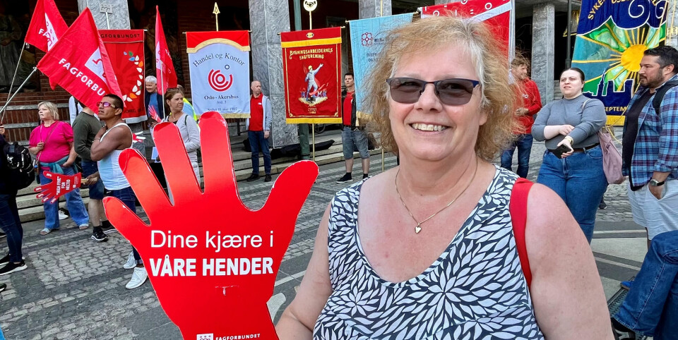 PRIVATISERINGSVETERAN: Beth Nordahl var blant dem som demonstrerte mot privatisering av sykehjemmene i Oslo. Selv har hun vært gjennom flere anbudsrunder på St. Hanshaugen omsorgssenter - et av de første sykehjemmene som ble privatisert i hovedstaden. PRIVATISERINGSVETERAN: Beth Nordahl var blant dem som demonstrerte mot privatisering av sykehjemmene i Oslo. Selv har hun vært gjennom flere anbudsrunder på St. Hanshaugen omsorgssenter - et av de første sykehjemmene som ble privatisert i hovedstaden.