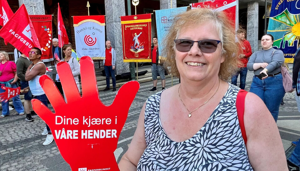PRIVATISERINGSVETERAN: Beth Nordahl var blant dem som demonstrerte mot privatisering av sykehjemmene i Oslo. Selv har hun vært gjennom flere anbudsrunder på St. Hanshaugen omsorgssenter - et av de første sykehjemmene som ble privatisert i hovedstaden. PRIVATISERINGSVETERAN: Beth Nordahl var blant dem som demonstrerte mot privatisering av sykehjemmene i Oslo. Selv har hun vært gjennom flere anbudsrunder på St. Hanshaugen omsorgssenter - et av de første sykehjemmene som ble privatisert i hovedstaden.