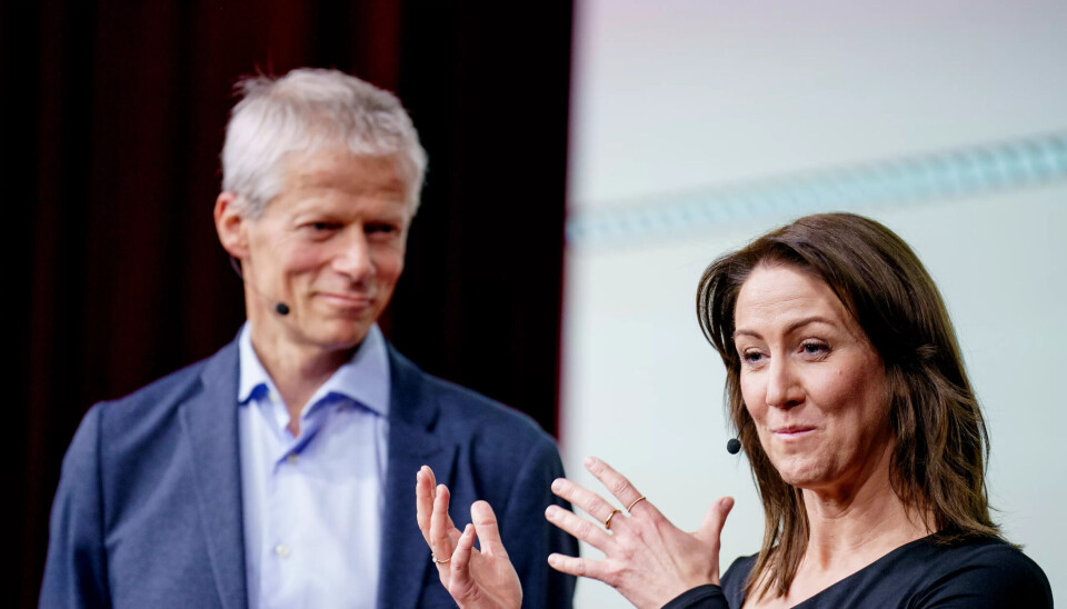 Nav og NHO skal jobbe sammen for å få mange flere i jobb de kommende åra. Her er arbeids- og velferdsdirektør Hans Christian Holte sammen med arbeids- og inkluderingsminister Tonje Brenna (Ap) fotografert på Nav-konferansen i 2023. Nav og NHO skal jobbe sammen for å få mange flere i jobb de kommende åra. Her er arbeids- og velferdsdirektør Hans Christian Holte sammen med arbeids- og inkluderingsminister Tonje Brenna (Ap) fotografert på Nav-konferansen i 2023.