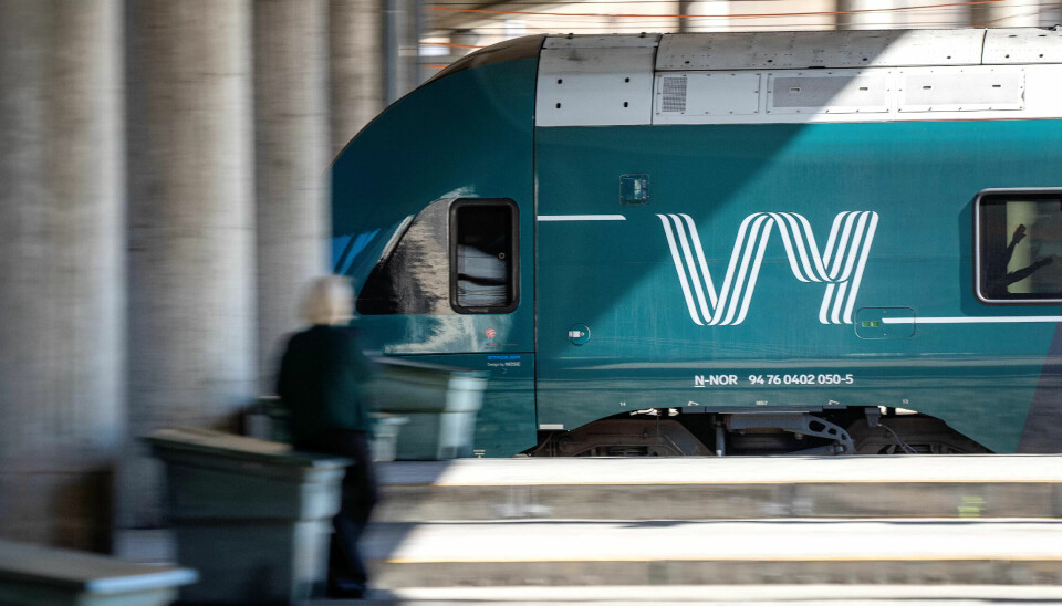 Lederlønningene i jernbaneselskapene Vygruppen, Mantena og Baneservice er mer enn doblet de siste ti årene. De er dermed blant de hel- eller delstatlige selskapene som har raskest lederlønnsvekst. Lederlønningene i jernbaneselskapene Vygruppen, Mantena og Baneservice er mer enn doblet de siste ti årene. De er dermed blant de hel- eller delstatlige selskapene som har raskest lederlønnsvekst.