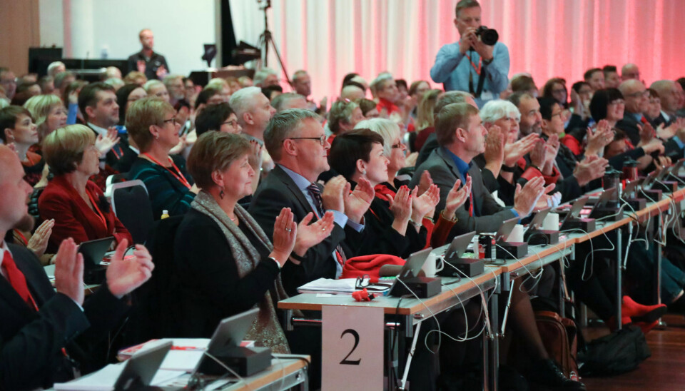 Landsmøtet vedtok støtte til internasjonal boikottbevegelse mot én stemme. Landsmøtet vedtok støtte til internasjonal boikottbevegelse mot én stemme.