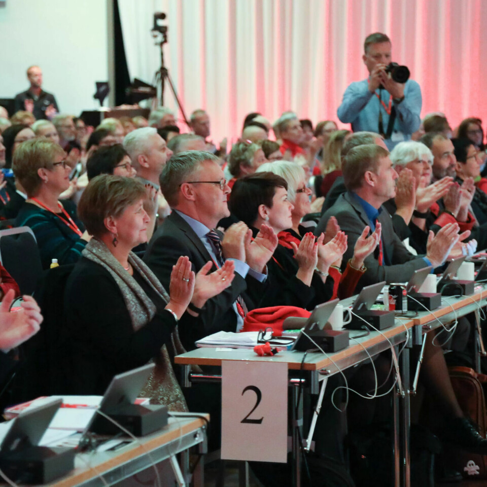Landsmøtet vedtok støtte til internasjonal boikottbevegelse mot én stemme. Landsmøtet vedtok støtte til internasjonal boikottbevegelse mot én stemme.