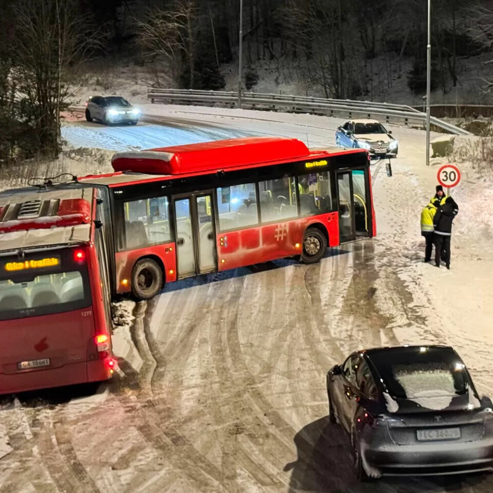 KAOS: Tirsdagen var preget av mye snø og store trafikale utfordringer i Oslo. KAOS: Tirsdagen var preget av mye snø og store trafikale utfordringer i Oslo.