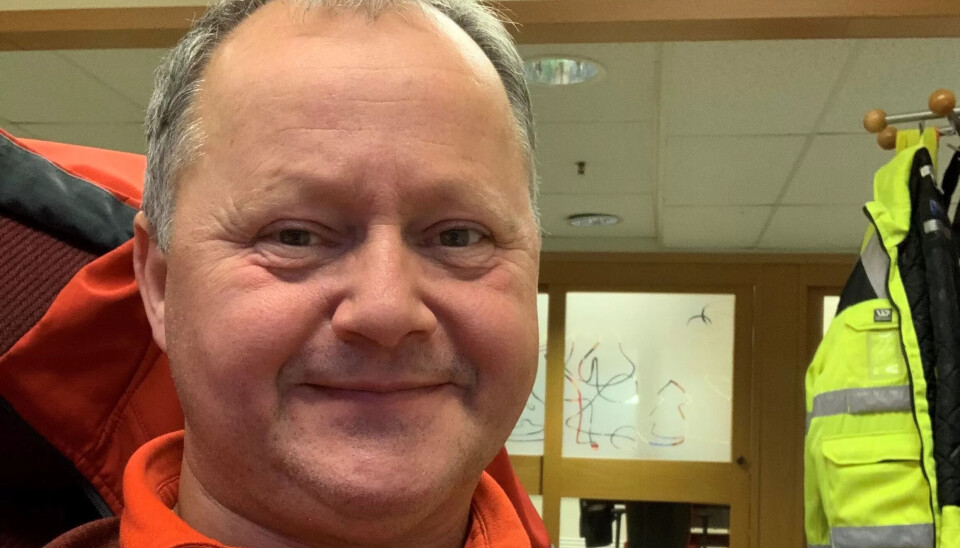 TØFF KONKURRANSE: Geir Edin, varebilsjåfør for Posten Bring, møter stadig oftere de nye konkurrentene på veien. TØFF KONKURRANSE: Geir Edin, varebilsjåfør for Posten Bring, møter stadig oftere de nye konkurrentene på veien.