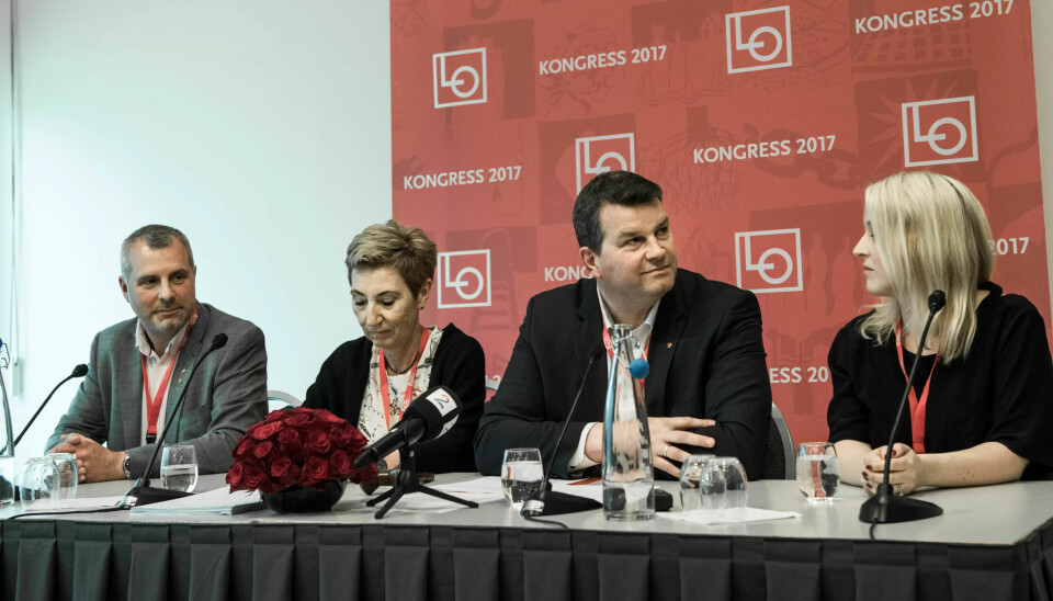 NY LEDELSE: Den første felles pressekonferanse for den nye LO-ledelsen. Fra venstre 2. nestleder Roger Haga Heimli, 1. nestleder Peggy Hessen Følsvik, leder Hans-Christian Gabrielsen og 1. sekretær Julie Lødrup. NY LEDELSE: Den første felles pressekonferanse for den nye LO-ledelsen. Fra venstre 2. nestleder Roger Haga Heimli, 1. nestleder Peggy Hessen Følsvik, leder Hans-Christian Gabrielsen og 1. sekretær Julie Lødrup.
