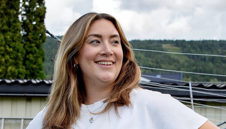Leder i Fagforbundet Ung, Victoria De Oliveira, er glad for at regjeringen og SV er blitt enige om å starte en tannhelsereform. Nå skal vi passe på at de følger opp, sier hun. Leder i Fagforbundet Ung, Victoria De Oliveira, er glad for at regjeringen og SV er blitt enige om å starte en tannhelsereform. Nå skal vi passe på at de følger opp, sier hun.
