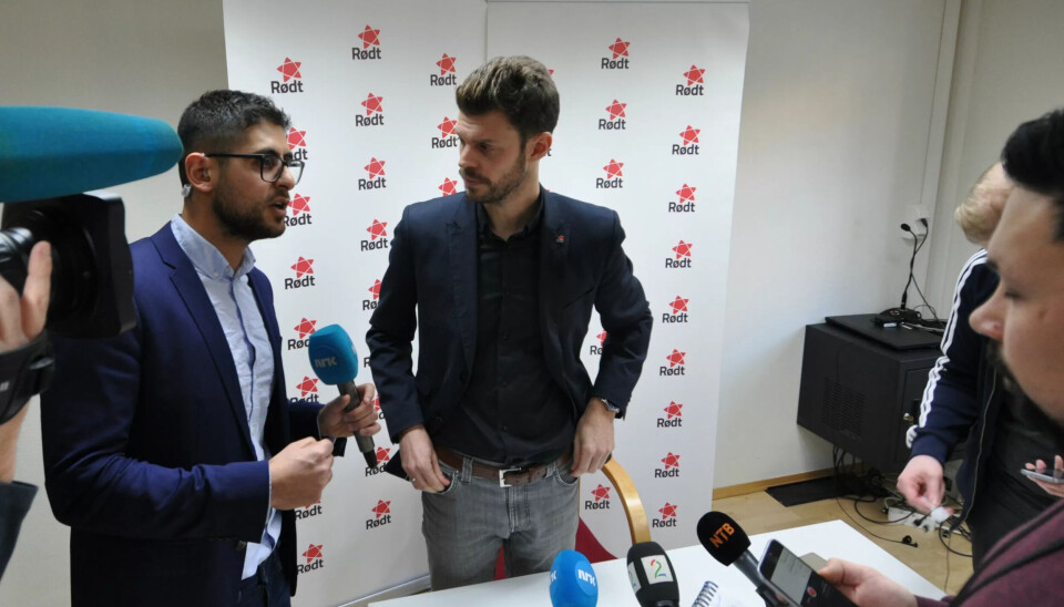 NYTT FOKUS: Rødts Bjørnar Moxnes varsler mistillit mot Lan Marie Nguyen Berg dersom ikke byråden avslutter kontrakten med Veirneo. På slutten av pressekonferansen kom meldingen om at Nguyen Berg bytter ut direktør Pål Sommernes. NYTT FOKUS: Rødts Bjørnar Moxnes varsler mistillit mot Lan Marie Nguyen Berg dersom ikke byråden avslutter kontrakten med Veirneo. På slutten av pressekonferansen kom meldingen om at Nguyen Berg bytter ut direktør Pål Sommernes.