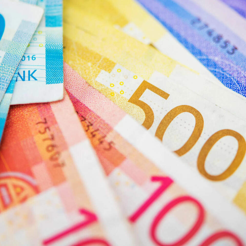Seks av ti nordmenn over 17 år hadde i 2019 en skattepliktig inntekt under 500.000 kroner. Seks av ti nordmenn over 17 år hadde i 2019 en skattepliktig inntekt under 500.000 kroner.