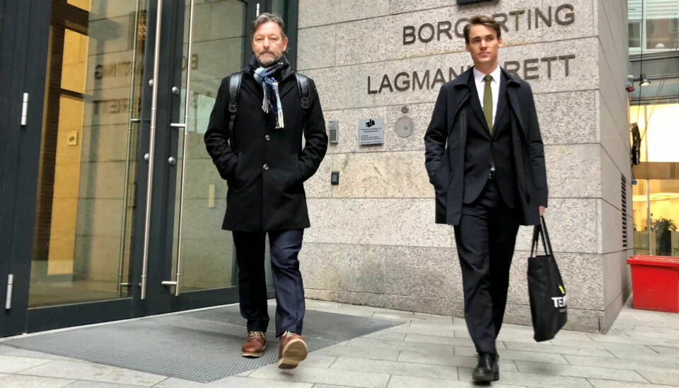 Advokat Kjetil Edvardsen og Morten Mønnich på vei ut av Borgarting lagmannsrett i hovedsaken der saksøkerne vant på alle punkter. Advokat Kjetil Edvardsen og Morten Mønnich på vei ut av Borgarting lagmannsrett i hovedsaken der saksøkerne vant på alle punkter.