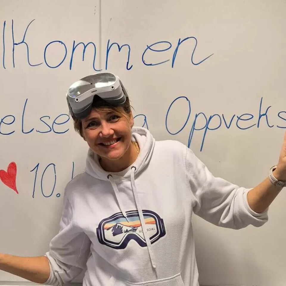 Tiktok-lærer: Ane Marte Almås Hammerø elsker jobben som lærer for helse- og oppvekst elevene på Rauma videregående skole, og promoterer mer enn gjerne linja i sosiale medier. Det har allerede gitt resultater, mener hun. Tiktok-lærer: Ane Marte Almås Hammerø elsker jobben som lærer for helse- og oppvekst elevene på Rauma videregående skole, og promoterer mer enn gjerne linja i sosiale medier. Det har allerede gitt resultater, mener hun.