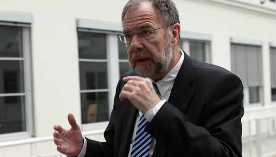 Etter åtte timers mekling på overtid kunne riksmekler Nils Dalseide legge fram en løsning på lønnsoppgjøret for de statsansatte som partene kunne anbefale Etter åtte timers mekling på overtid kunne riksmekler Nils Dalseide legge fram en løsning på lønnsoppgjøret for de statsansatte som partene kunne anbefale