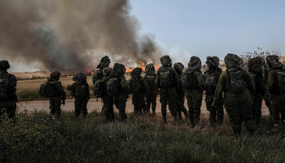 SANKSJONER: USA vurderer å innføre sanksjoner mot en israelsk bataljon som knyttes til overgrep mot palestinere på Vestbredden, og som nå er overført til Gazastripen. Disse soldatene står ved en brennende kornåker på grensa til Gaza. SANKSJONER: USA vurderer å innføre sanksjoner mot en israelsk bataljon som knyttes til overgrep mot palestinere på Vestbredden, og som nå er overført til Gazastripen. Disse soldatene står ved en brennende kornåker på grensa til Gaza.