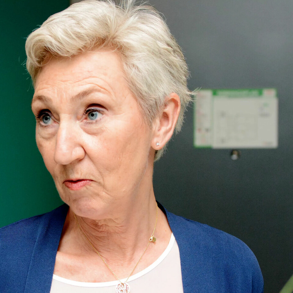 LO-leder Peggy Hessen ber regjeringen ta tak i prosessen om særaldersgrenser for pensjon. LO-leder Peggy Hessen ber regjeringen ta tak i prosessen om særaldersgrenser for pensjon.