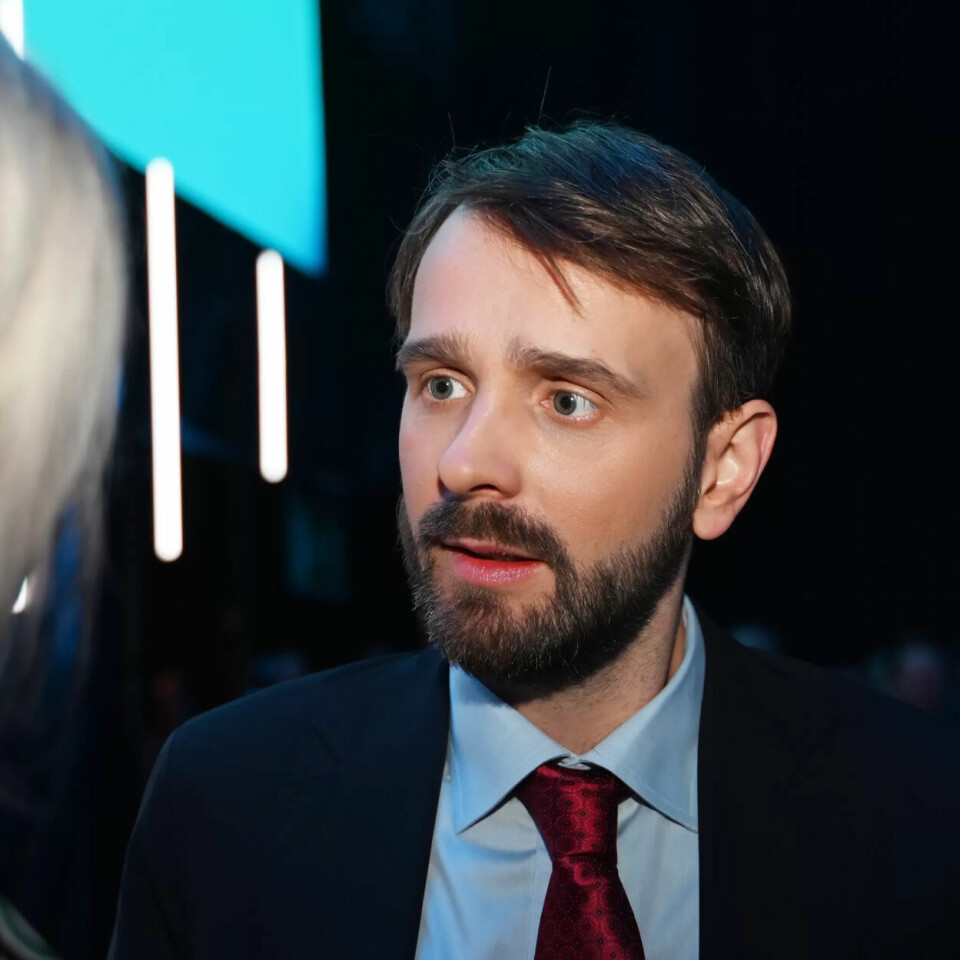 TAUS: Næringsminister Jan Christian Vestre vil ikke offentliggjøre samtaler mellom staten og Kongsberggruppen. TAUS: Næringsminister Jan Christian Vestre vil ikke offentliggjøre samtaler mellom staten og Kongsberggruppen.