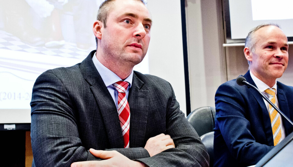 Arbeids- og sosialminister Robert Eriksson meldte nylig at endringene i arbeidsmiljøloven trer i kraft fra 1. juli. Her er han sammen med Kommunal- og moderniseringsminister Jan Tore Sanner. Arbeids- og sosialminister Robert Eriksson meldte nylig at endringene i arbeidsmiljøloven trer i kraft fra 1. juli. Her er han sammen med Kommunal- og moderniseringsminister Jan Tore Sanner.
