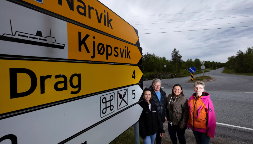 I KONFLIKTLAND: Ansatte opplever stor usikkerhet etter at kommunereformen bråstoppet. Ellen-Marita Knutsen, leder av Fagforbundet Tysfjord, May-Sissel Thomassen, htv i Tysfjord, sammen med leder av Fagforbundet Hamarøy, Hilda Egerdahl og htv Svein Larsen. I KONFLIKTLAND: Ansatte opplever stor usikkerhet etter at kommunereformen bråstoppet. Ellen-Marita Knutsen, leder av Fagforbundet Tysfjord, May-Sissel Thomassen, htv i Tysfjord, sammen med leder av Fagforbundet Hamarøy, Hilda Egerdahl og htv Svein Larsen.