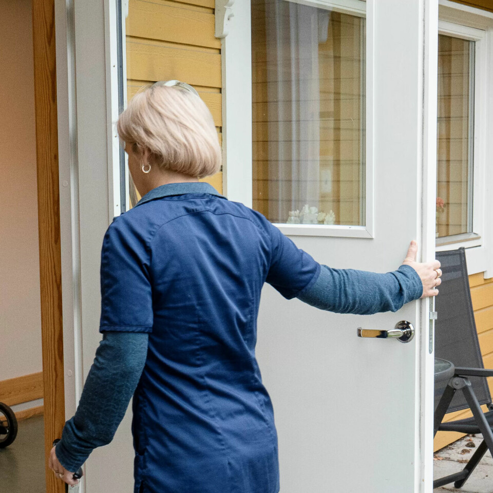 Hjemmetjenesten er et av tilbudene som kan havne på anbud i mange kommuner. For ansatte kan det gi utsag på lønn og pensjon. Hjemmetjenesten er et av tilbudene som kan havne på anbud i mange kommuner. For ansatte kan det gi utsag på lønn og pensjon.