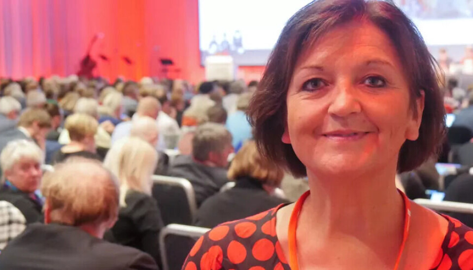 ET ENGASJERT GJENNOMSNITT: Blant alle delegatene i salen i Folkets Hus, sitter Marianne Nilsen Skjønstad. Fylkesleder i Telemark, kvinne og 54 år gammel. Helt gjennomsnittlig. ET ENGASJERT GJENNOMSNITT: Blant alle delegatene i salen i Folkets Hus, sitter Marianne Nilsen Skjønstad. Fylkesleder i Telemark, kvinne og 54 år gammel. Helt gjennomsnittlig.
