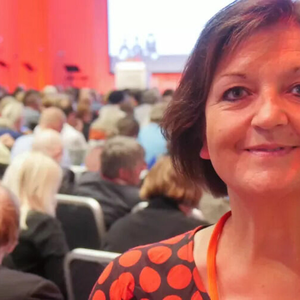 ET ENGASJERT GJENNOMSNITT: Blant alle delegatene i salen i Folkets Hus, sitter Marianne Nilsen Skjønstad. Fylkesleder i Telemark, kvinne og 54 år gammel. Helt gjennomsnittlig. ET ENGASJERT GJENNOMSNITT: Blant alle delegatene i salen i Folkets Hus, sitter Marianne Nilsen Skjønstad. Fylkesleder i Telemark, kvinne og 54 år gammel. Helt gjennomsnittlig.