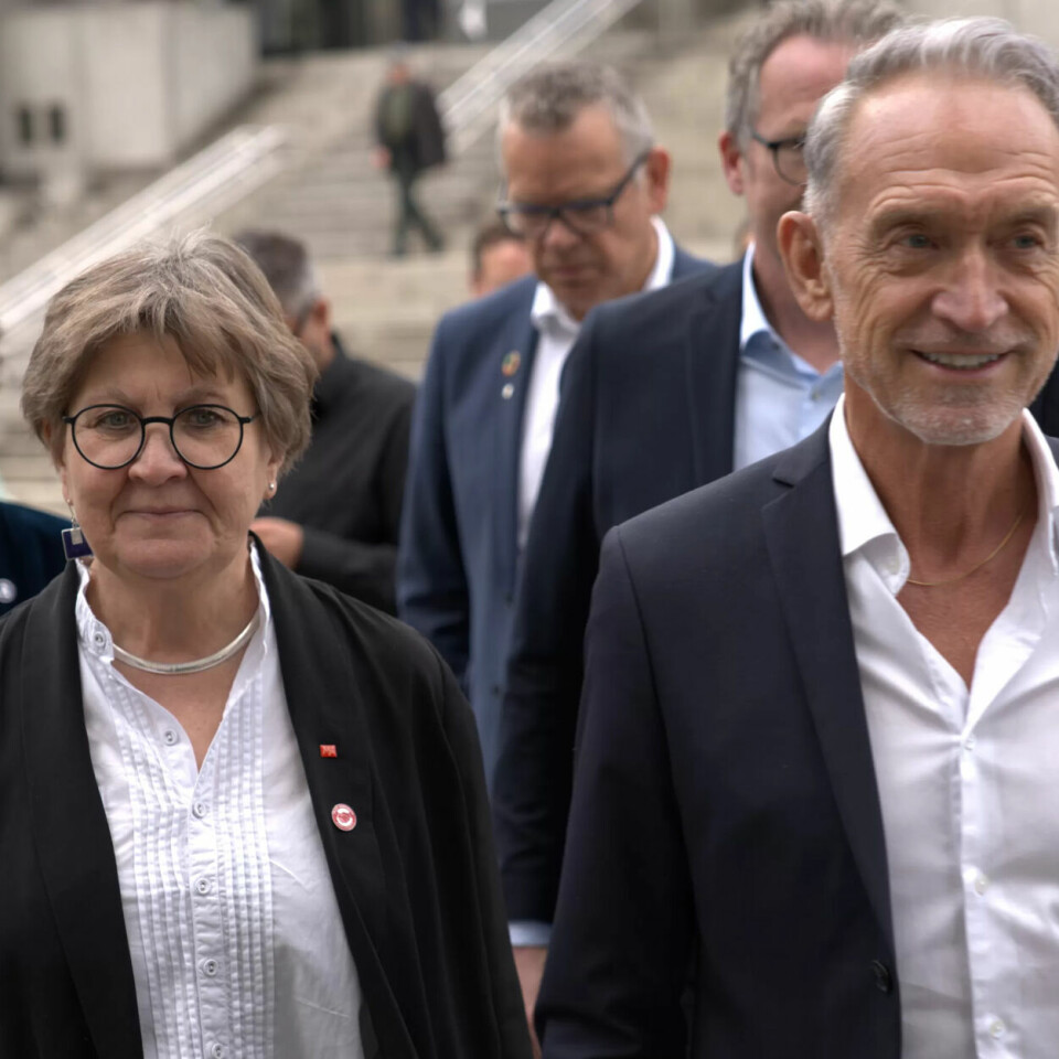 STARTSKUDDET HAR GÅTT: Nå skal skal lønna til nesten 500.000 ansatte i kommunene forhandles om. Leder av LO Kommune Mette Nord sammen med KS’ forhandlingsleder Tor Arne Gangsø. STARTSKUDDET HAR GÅTT: Nå skal skal lønna til nesten 500.000 ansatte i kommunene forhandles om. Leder av LO Kommune Mette Nord sammen med KS’ forhandlingsleder Tor Arne Gangsø.