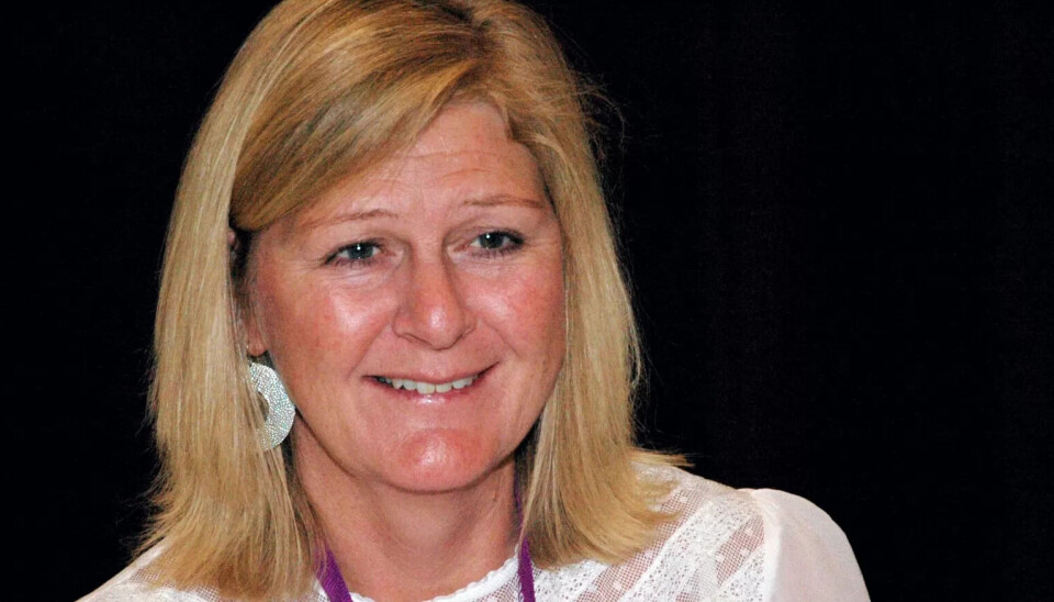 KLART HODE ER VIKTIG: Fra hjemmekontoret i Kristiansund sitter barne- og ungdomsarbeider Anne Grete Reinertsen og legger ut nye kompetansemål til yrkesgruppen sin. Siden hun også sitter i eksamensnemnda vet hun at det er viktig å holde kunnskap ved like. KLART HODE ER VIKTIG: Fra hjemmekontoret i Kristiansund sitter barne- og ungdomsarbeider Anne Grete Reinertsen og legger ut nye kompetansemål til yrkesgruppen sin. Siden hun også sitter i eksamensnemnda vet hun at det er viktig å holde kunnskap ved like.