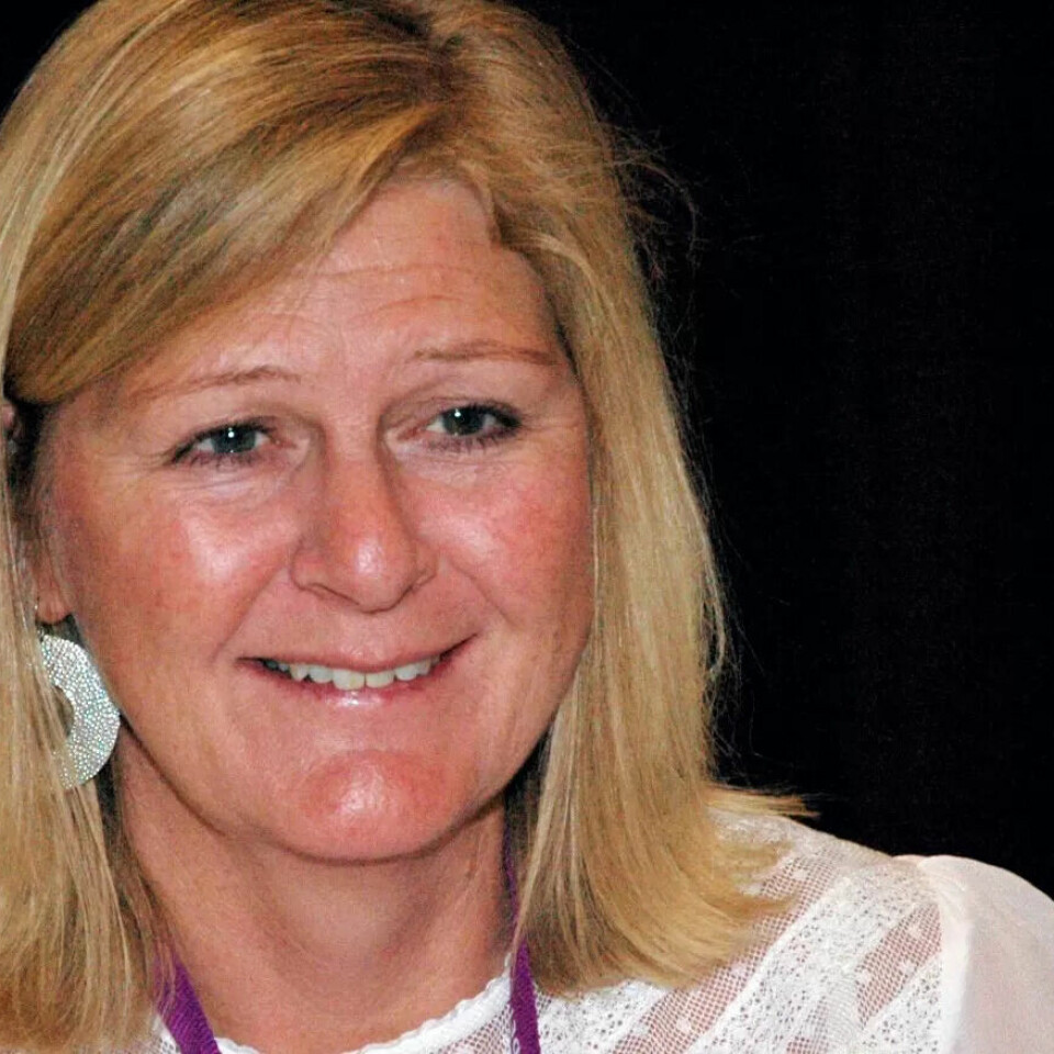 KLART HODE ER VIKTIG: Fra hjemmekontoret i Kristiansund sitter barne- og ungdomsarbeider Anne Grete Reinertsen og legger ut nye kompetansemål til yrkesgruppen sin. Siden hun også sitter i eksamensnemnda vet hun at det er viktig å holde kunnskap ved like. KLART HODE ER VIKTIG: Fra hjemmekontoret i Kristiansund sitter barne- og ungdomsarbeider Anne Grete Reinertsen og legger ut nye kompetansemål til yrkesgruppen sin. Siden hun også sitter i eksamensnemnda vet hun at det er viktig å holde kunnskap ved like.