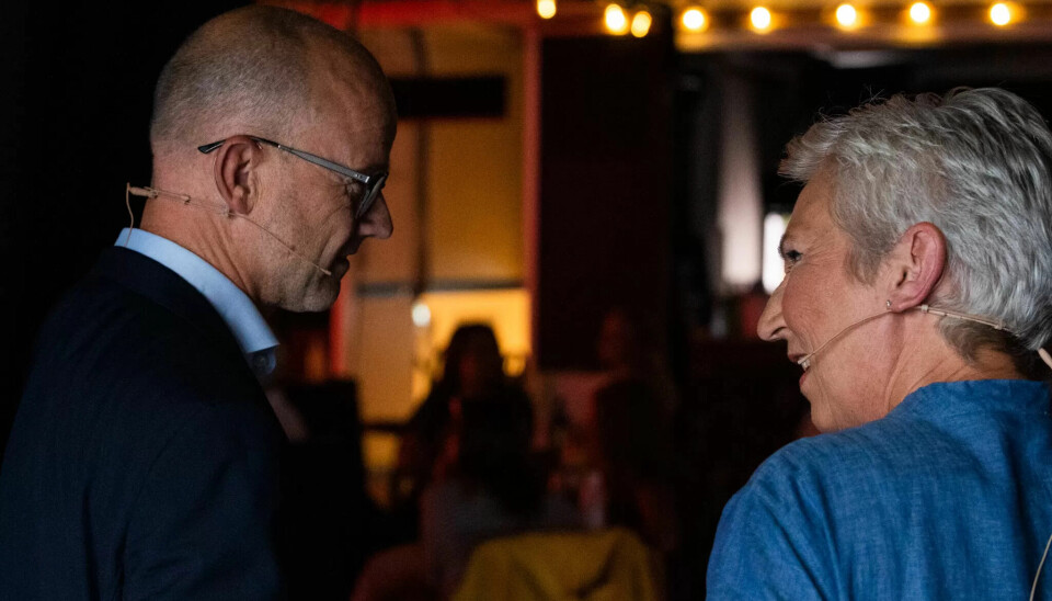 NHO-direktør Ole Erik Almlid og LO-leder Peggy Hessen Følsvik i duell. NHO-direktør Ole Erik Almlid og LO-leder Peggy Hessen Følsvik i duell.