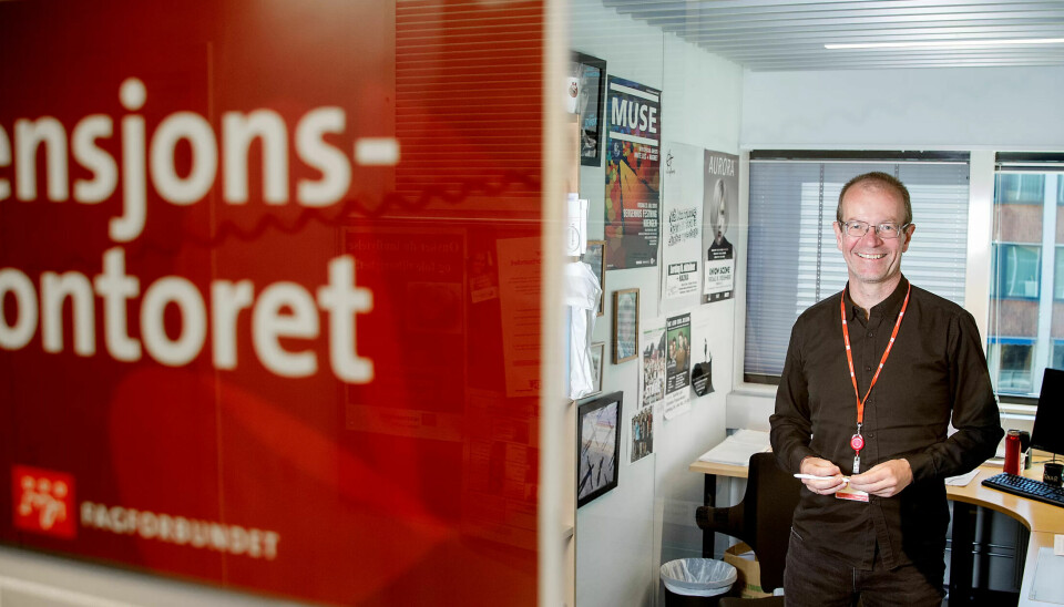 Pensjonsekspert Steinar Fuglevaag i Fagforbundet oppfordrer Stortinget til ikke å fjerne skjermingstillegget til uføre pensjonister. Pensjonsekspert Steinar Fuglevaag i Fagforbundet oppfordrer Stortinget til ikke å fjerne skjermingstillegget til uføre pensjonister.