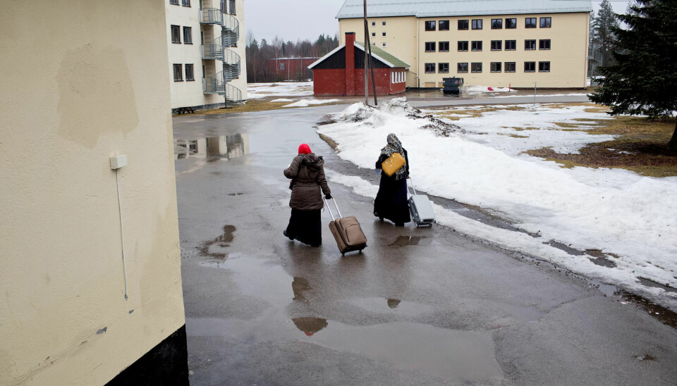 IKKE NOK TIL Å BOSETTE ALLE: KS mener kommunene trenger mer penger for å bosette alle som får opphold. IKKE NOK TIL Å BOSETTE ALLE: KS mener kommunene trenger mer penger for å bosette alle som får opphold.