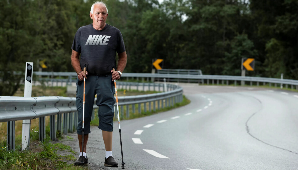 DA DET SMALT: Her ble Simen Brænden knust mellom to ganger 19 tonn stål. Kollegaen døde momentant. Farten var ikke mer enn 33 kilometer i timen. DA DET SMALT: Her ble Simen Brænden knust mellom to ganger 19 tonn stål. Kollegaen døde momentant. Farten var ikke mer enn 33 kilometer i timen.