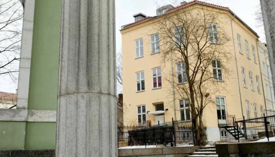 ANKET: Fem Fagforbundsmedlemmer vant jobbene sine tilbake i hybelhuset for rusavhengige, men nå har Høyesteretts ankeutvalg bestemt at Oslo kommunes anke skal behandles. ANKET: Fem Fagforbundsmedlemmer vant jobbene sine tilbake i hybelhuset for rusavhengige, men nå har Høyesteretts ankeutvalg bestemt at Oslo kommunes anke skal behandles.