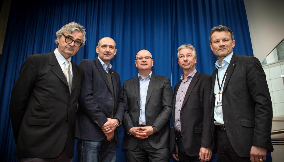FORHANDLINGSSTART: Forhandlerne ved oppstart for lønnsoppgjøret i staten. Fra venstre: Petter Aaslestad (forhandlingsleder, Unio) Anders Kvam (forhandlingsleder Akademikerne), Statens personaldirektør Gisle Norheim, Pål N. Arnesen (forhandlingsleder YS) og LO Stats leder Egil André Aas. FORHANDLINGSSTART: Forhandlerne ved oppstart for lønnsoppgjøret i staten. Fra venstre: Petter Aaslestad (forhandlingsleder, Unio) Anders Kvam (forhandlingsleder Akademikerne), Statens personaldirektør Gisle Norheim, Pål N. Arnesen (forhandlingsleder YS) og LO Stats leder Egil André Aas.