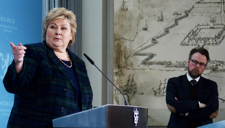 Pilen peker feil vei for Erna Solberg og hennes regjeringsprosjekt. Pilen peker feil vei for Erna Solberg og hennes regjeringsprosjekt.