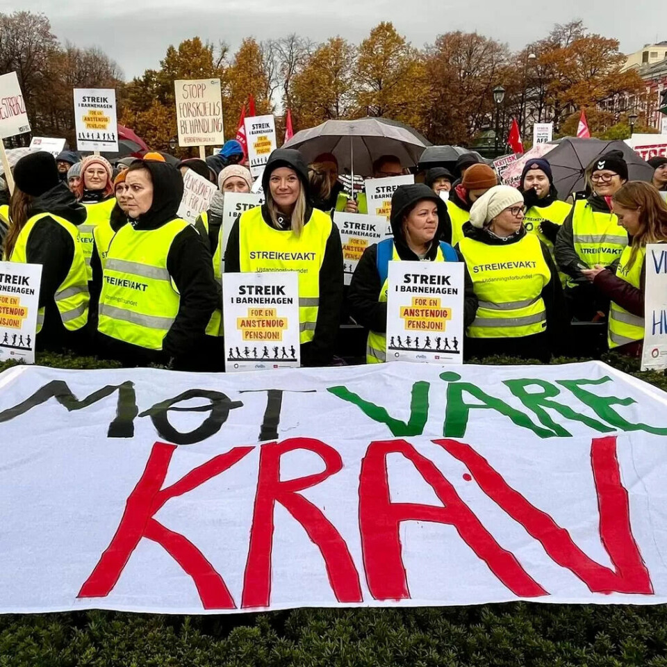 STÅR PÅ: De streikende barnehagearbeiderne blir flere fra førstkommende mandag. STÅR PÅ: De streikende barnehagearbeiderne blir flere fra førstkommende mandag.