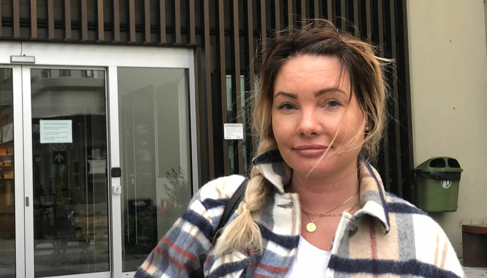 BRUK OG KAST: Tre uker etter at hun fikk økt stillingsprosent, ble Marit Lysgård Amundsen oppsagt fra jobben i Rauma kommune. BRUK OG KAST: Tre uker etter at hun fikk økt stillingsprosent, ble Marit Lysgård Amundsen oppsagt fra jobben i Rauma kommune.