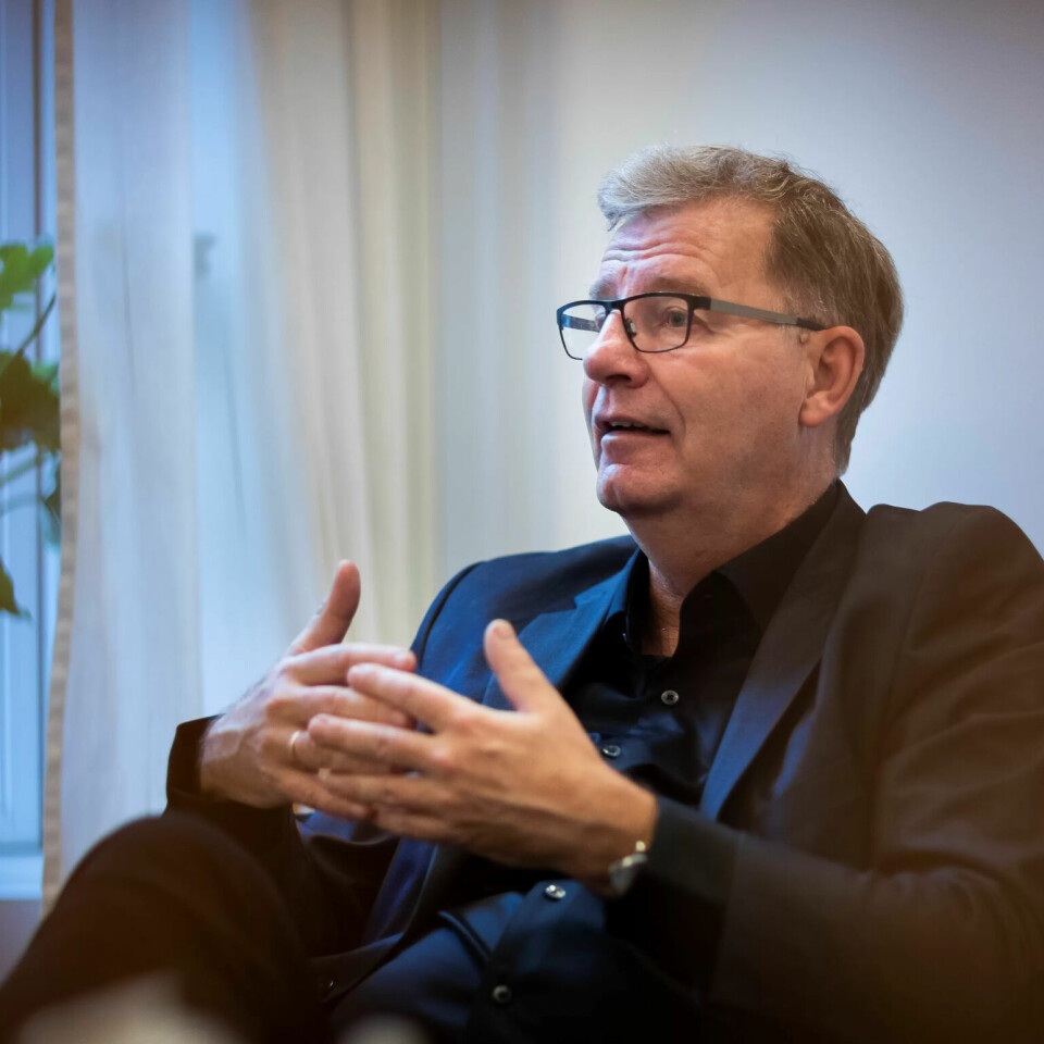 KREVER HANDLING: – Det hjelper ikke å ha penger, hvis du ikke har folk, sier helsebyråd i Oslo Robert Steen (Ap). Derfor tror han det trengs radikale grep for å redde den norske helsemodellen. KREVER HANDLING: – Det hjelper ikke å ha penger, hvis du ikke har folk, sier helsebyråd i Oslo Robert Steen (Ap). Derfor tror han det trengs radikale grep for å redde den norske helsemodellen.