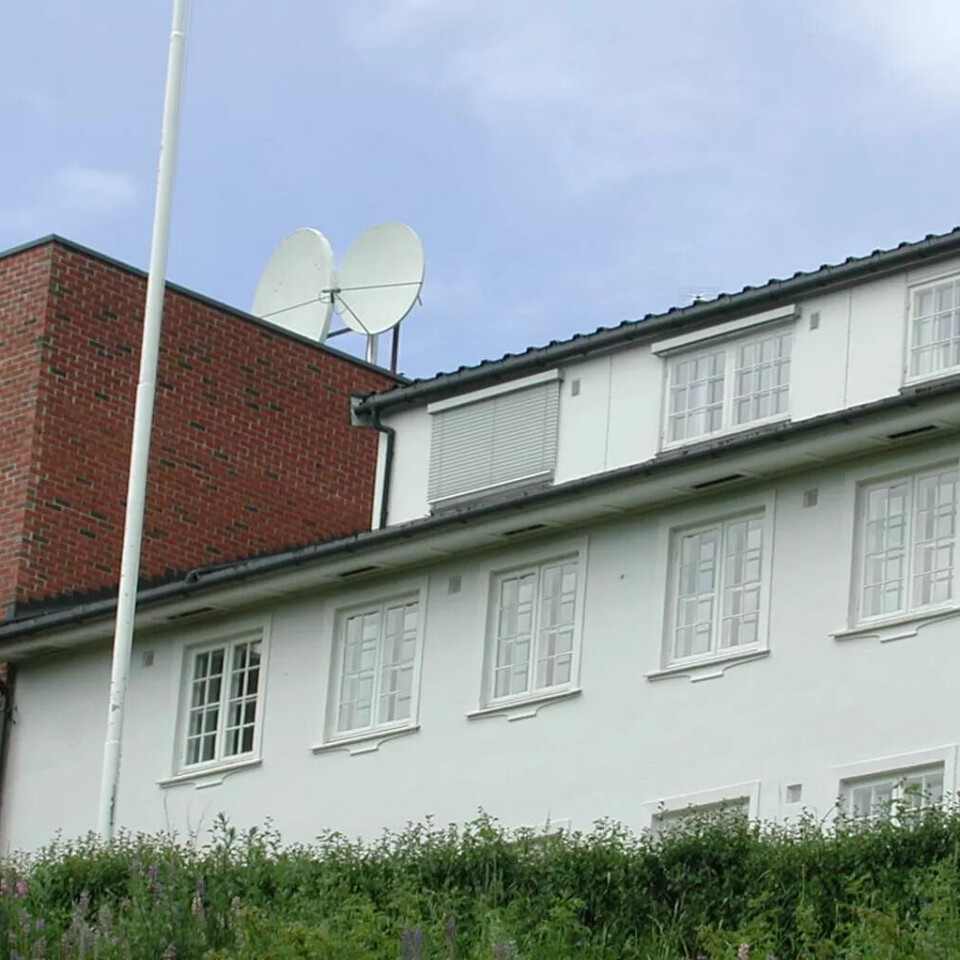 En gruppe pensjonister vil ha en snuoperasjon for å redde skolen. En gruppe pensjonister vil ha en snuoperasjon for å redde skolen.