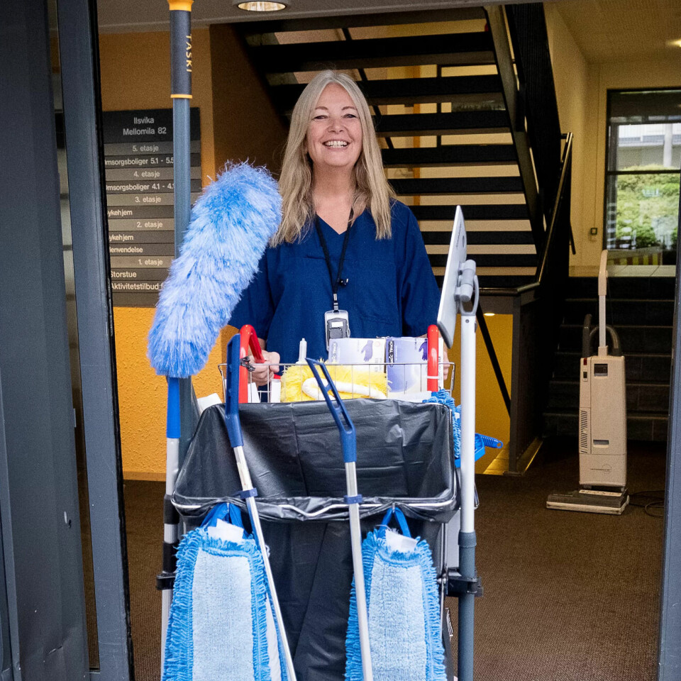 NY DAG, NYTT STED: Renholder Marianne Olsen trives med å bytte arbeidssted ofte. NY DAG, NYTT STED: Renholder Marianne Olsen trives med å bytte arbeidssted ofte.