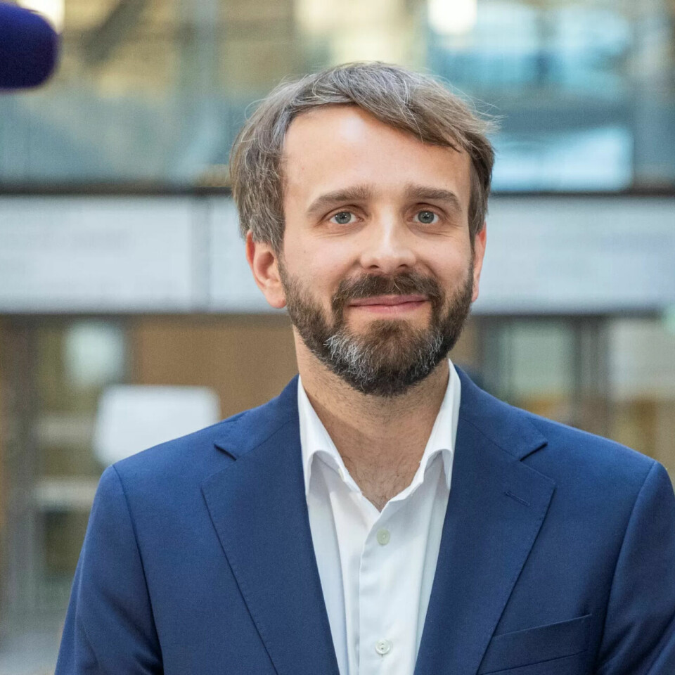 INVITERER: Ap-nestleder Jan Christian Vestre deltok i partilederdebatten på Kommunalkonferansen. Der uttrykte han at SV bør være mer enn en budsjettpartner. INVITERER: Ap-nestleder Jan Christian Vestre deltok i partilederdebatten på Kommunalkonferansen. Der uttrykte han at SV bør være mer enn en budsjettpartner.