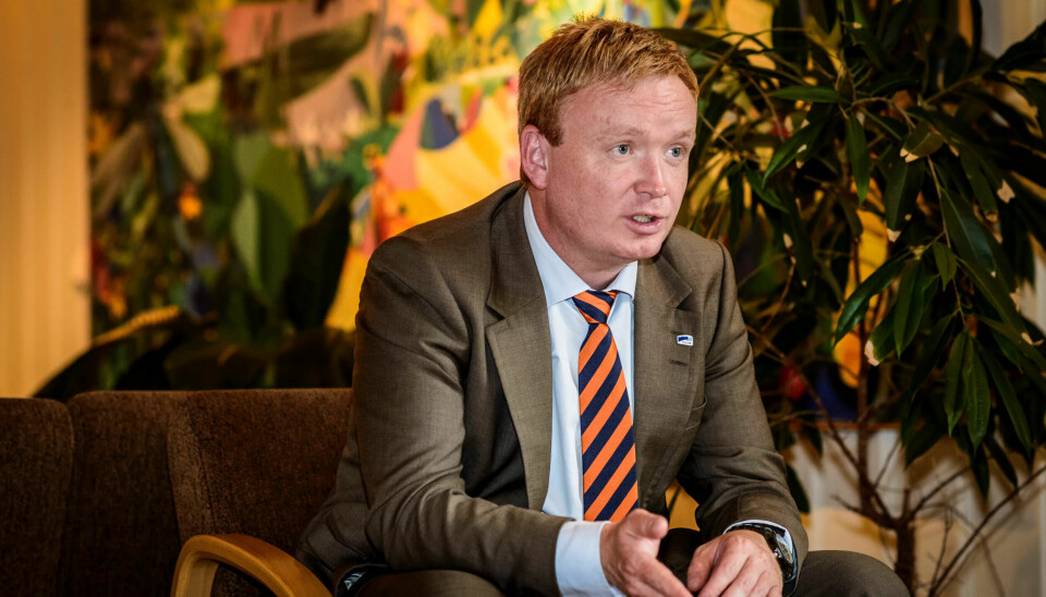 Arve Kambe fra Høyre er komiéleder for Arbeids- og sosialkomitéen på Stortinget. Han er også saksordfører i saken om arbeidstid. Kambe håper på å få med Arbeiderpartiet i et kompromis i disse spørsmålene. Arve Kambe fra Høyre er komiéleder for Arbeids- og sosialkomitéen på Stortinget. Han er også saksordfører i saken om arbeidstid. Kambe håper på å få med Arbeiderpartiet i et kompromis i disse spørsmålene.