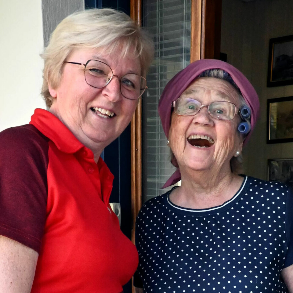 Haldis og Ellen er nesten som gamle kjente nå. Haldis og Ellen er nesten som gamle kjente nå.