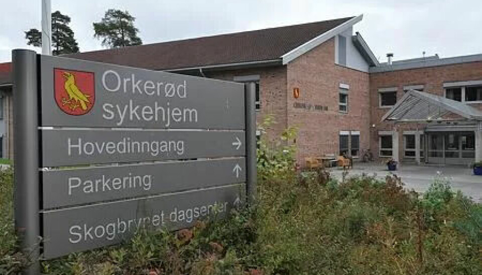 PROTEST: De tre legene som nå har sluttet ved sykehjemmet, mener at 13 års demenskompetanse er borte ette ett år med Norlandia-drift. PROTEST: De tre legene som nå har sluttet ved sykehjemmet, mener at 13 års demenskompetanse er borte ette ett år med Norlandia-drift.