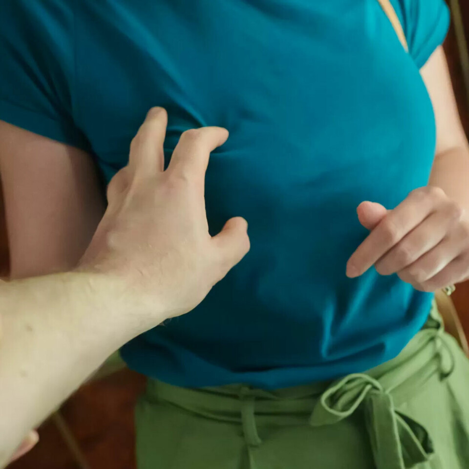 – Hensikten er å gjøre lovverket enklere å forstå og gi bedre beskyttelse til den som opplever trakassering og uønsket seksuell oppmerksomhet på jobb, sier direktør Trude Vollheim i Arbeidstilsynet. (Illustrasjonsfoto) – Hensikten er å gjøre lovverket enklere å forstå og gi bedre beskyttelse til den som opplever trakassering og uønsket seksuell oppmerksomhet på jobb, sier direktør Trude Vollheim i Arbeidstilsynet. (Illustrasjonsfoto)