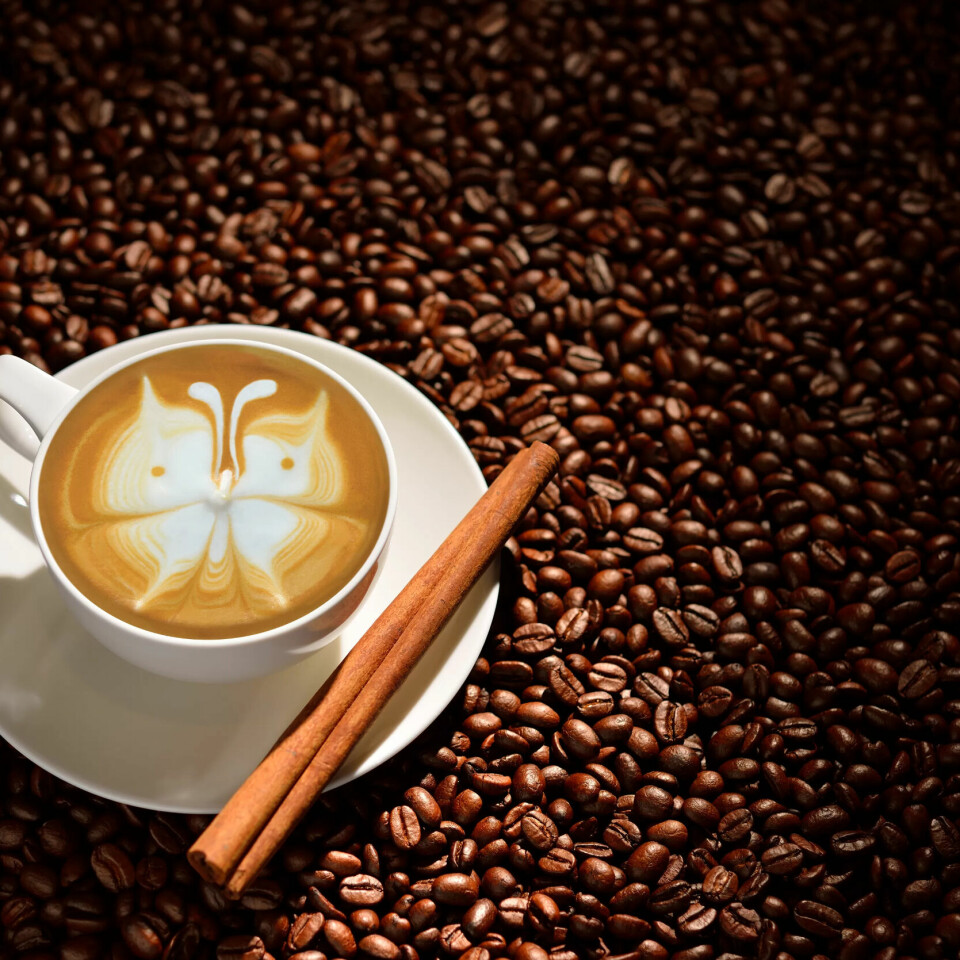 Svart kaffe er sunt, men styr unna dessert-kaffen
