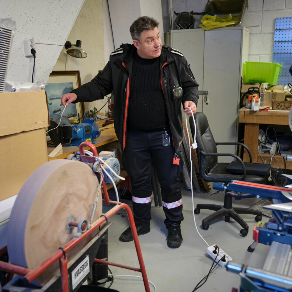 LØSE LEDNINGER: André Vermedal anbefaler en opprydning på lageret. Kanskje også noen flere stikkontakter og færre løse ledninger. LØSE LEDNINGER: André Vermedal anbefaler en opprydning på lageret. Kanskje også noen flere stikkontakter og færre løse ledninger.