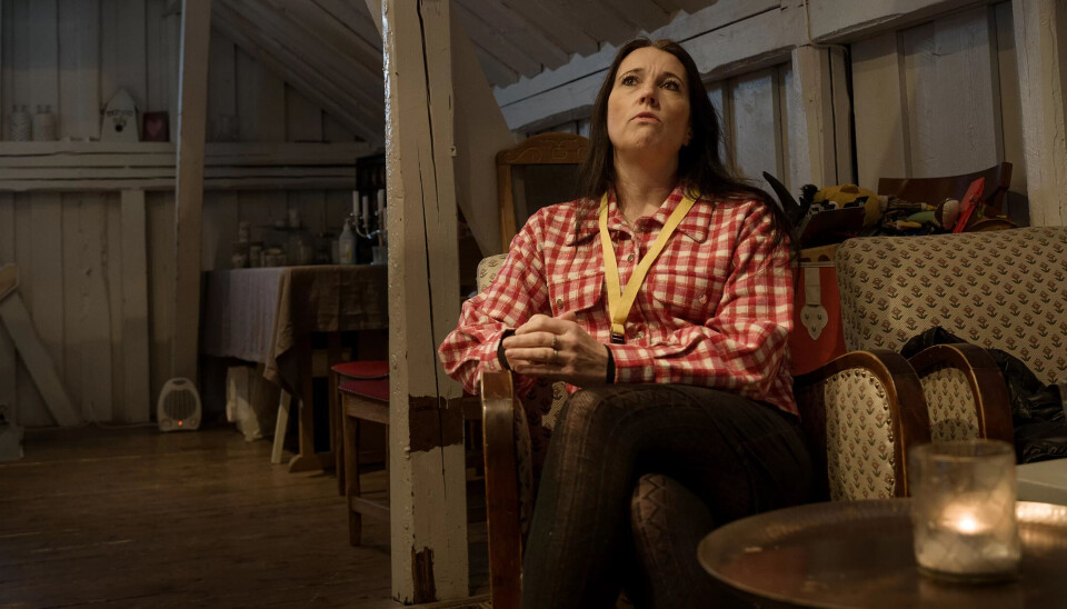 BEDRE Å VÆRE DER: - Jeg er glad jeg var der da det skjedde. Det var nok hardere for dem som måtte stå bak sperringene i Ask uten å kunne gjøre noe for pasientene, sier Therese. BEDRE Å VÆRE DER: - Jeg er glad jeg var der da det skjedde. Det var nok hardere for dem som måtte stå bak sperringene i Ask uten å kunne gjøre noe for pasientene, sier Therese.