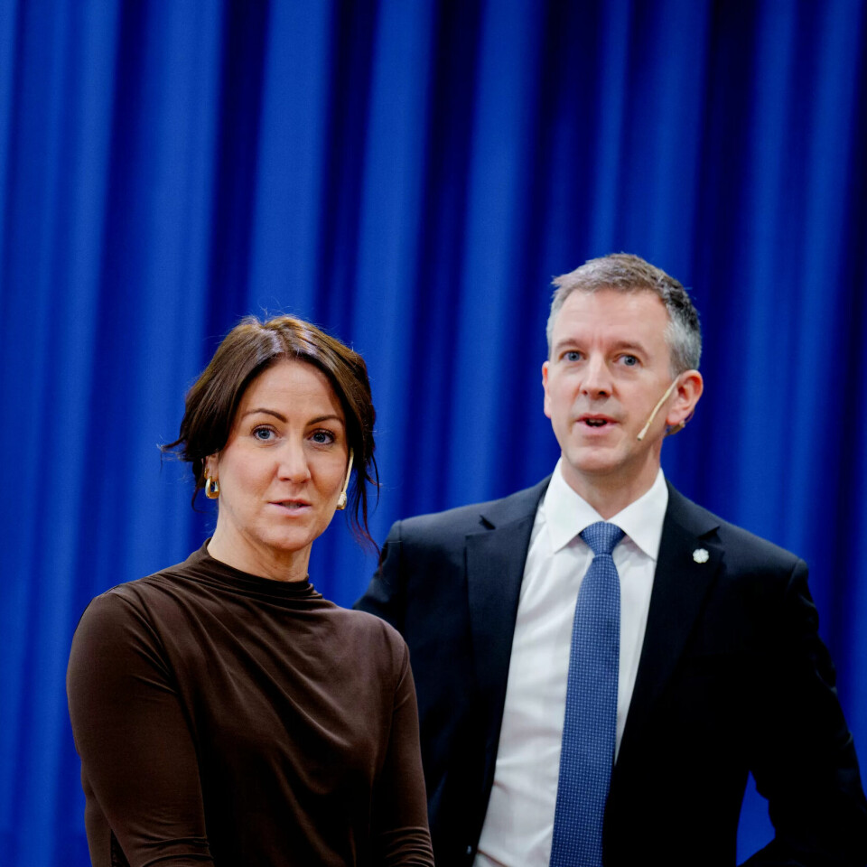 Kommunal- og distriktsminister Erling Sande (Sp) og arbeids- og inkluderingsminister Tonje Brenna (Ap) kunne fredag dele ut flere milliarder til skolene. Kommunal- og distriktsminister Erling Sande (Sp) og arbeids- og inkluderingsminister Tonje Brenna (Ap) kunne fredag dele ut flere milliarder til skolene.