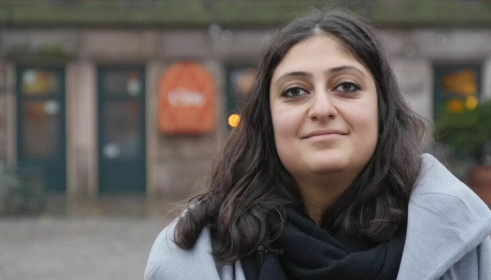 VIL SKATTE: Sahar Azari er leiar av NTL ung og ser at stadig fleire av hennar medlemmar er stengt ute av boligmarkedet, på grunn av aukande boligprisar. Ho meiner det må skatt på sekunderbolig til for å senke prisane og gjere det mogleg for nyutdanna å ha råa til eigen bustad. VIL SKATTE: Sahar Azari er leiar av NTL ung og ser at stadig fleire av hennar medlemmar er stengt ute av boligmarkedet, på grunn av aukande boligprisar. Ho meiner det må skatt på sekunderbolig til for å senke prisane og gjere det mogleg for nyutdanna å ha råa til eigen bustad.