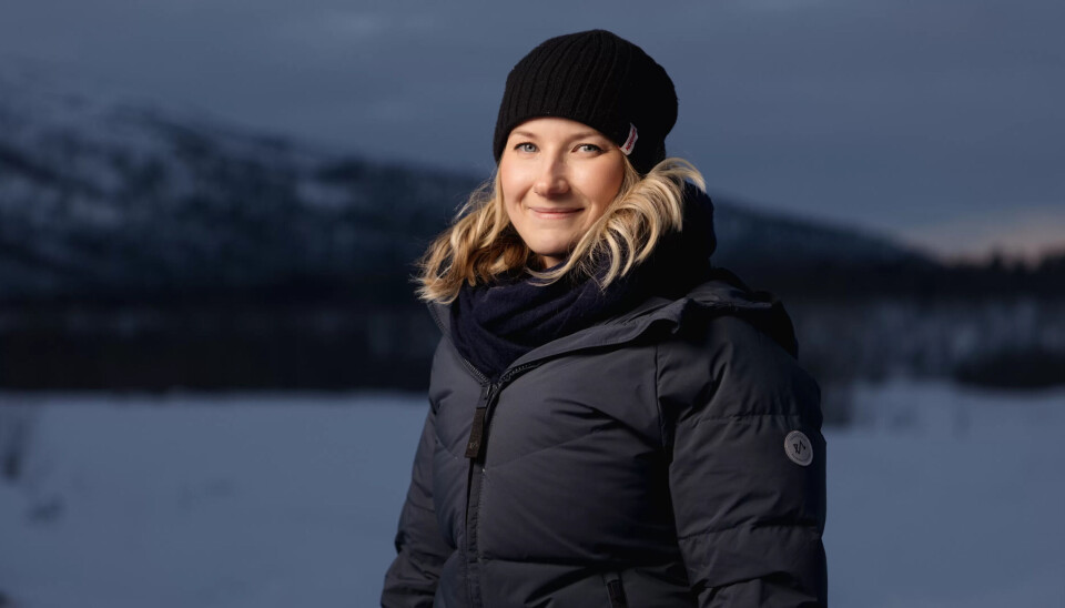 Etter at Agnete Bersvendsen skrev barnebok om å få barnevernet på besøk, ble hun bedt om å skrive den første NOU-en for barn. – Det er jeg veldig stolt av, sier hun. Etter at Agnete Bersvendsen skrev barnebok om å få barnevernet på besøk, ble hun bedt om å skrive den første NOU-en for barn. – Det er jeg veldig stolt av, sier hun.