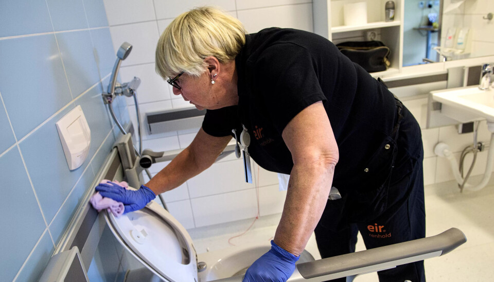 SV vil ha renhold tilbake i offentlig regi. På Sunnaas sykehus er det Eir renhold som har renholdet. SV vil ha renhold tilbake i offentlig regi. På Sunnaas sykehus er det Eir renhold som har renholdet.
